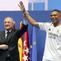 Dalam acara tersebut dihadiri Presiden Real Madrid Florentino Perez dan legenda klub Zinedine Zidane. (AP Photo/Andrea Comas)