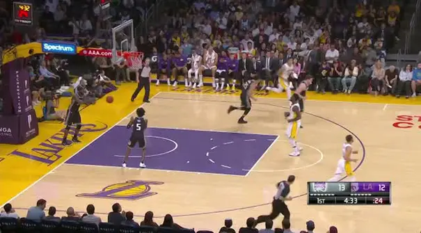 Berita video game recap NBA 2017-2018 antara Sacramento Kings melawan LA Lakers dengan skor 84-83.