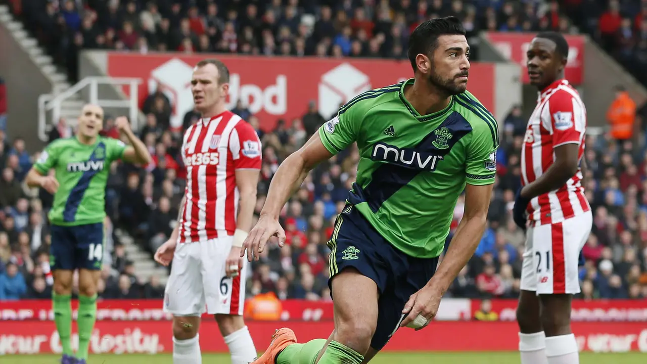 Cetak Dua Gol ke Gawang Stoke, Pelle Pemain Terbaik pekan Ini