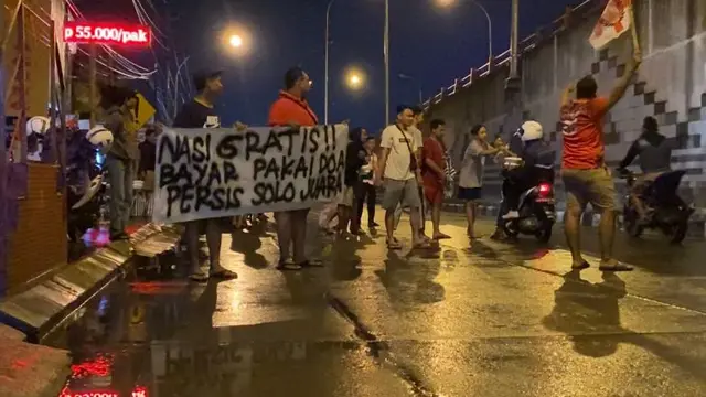 Nasi Gratis Bayar Pakai Doa Persis Solo Juara