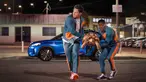 Gambar yang dirilis oleh Netflix ini menunjukkan Mark Wahlberg (kiri) dan Kevin Hart dalam adegan film Me Time. Me Time merupakan film bergenre komedi yang disutradarai dan ditulis oleh John Hamburg. (Saeed Adyani/Netflix via AP)