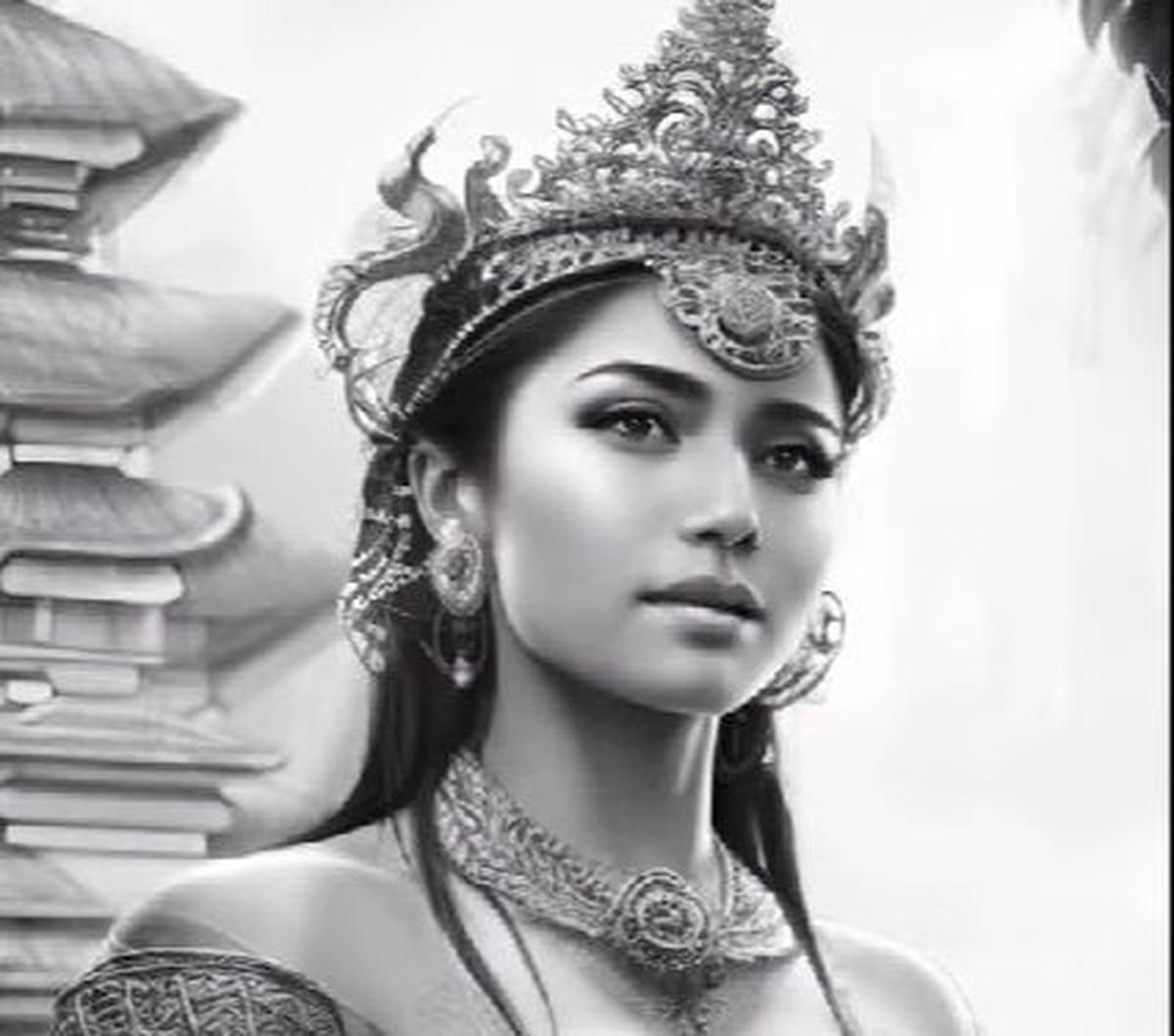 Sri Isyana Tunggawijaya merupakan sosok  berkepribadian kuat yang menjadi raja perempuan pertama di Jawa Timur. Ia hidup sebelum era Kerajaan Majapahit.