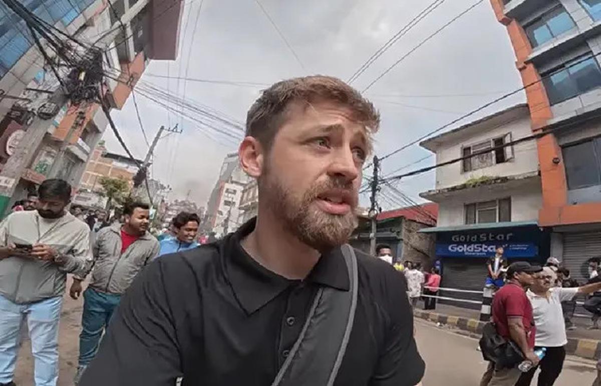 Kesaksian YouTuber Terjebak di Tengah Demonstrasi Ricuh Warga Nepal dalam Perjalanan Pulang ke Inggris
