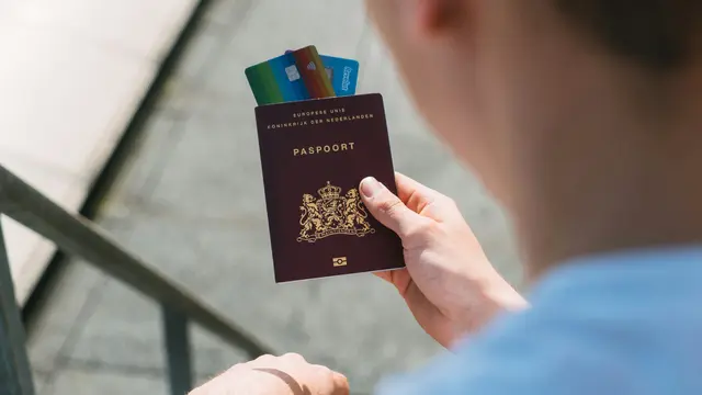 29 Negara Ini akan Menghapus Stempel Paspor Mulai Oktober 2025