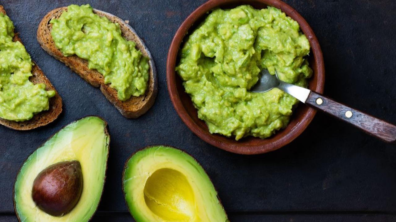 1. Alpukat, Buah dengan Asam Lemak yang Sehat<br>