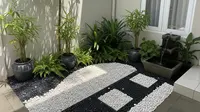 Ide Teras Sekaligus Mini Garden, Sulap Lahan Sempit Jadi Asri