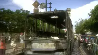 Bus Transjakarta yang terbakar di seberang Rutan Guntur hanya tinggal kerangka (Silvanus Alvin/Liputan6.com)