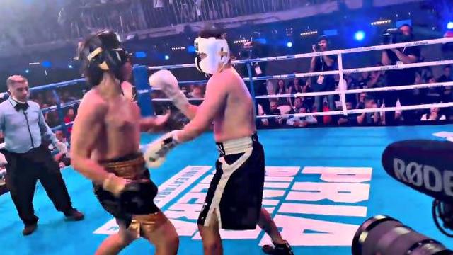 7 Potret Kemenangan El Rumi Tanding Tinju, Ahmad Dhani Bangga