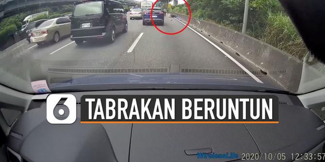 VIDEO: Detik-Detik Tabrakan Beruntun Gara-Gara Motor Jatuh