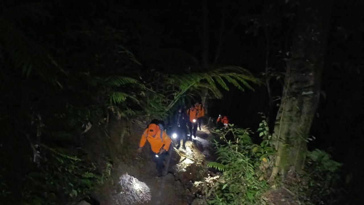 ibu dan anak hilang di gunung batukaru bali