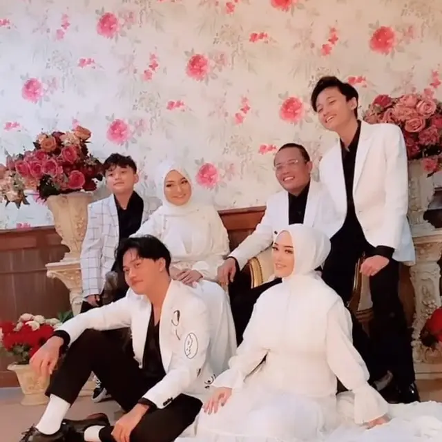 6 Momen Pemotretan Nathalie Holscher Bersama Sule dan Anak-anaknya, Kompak