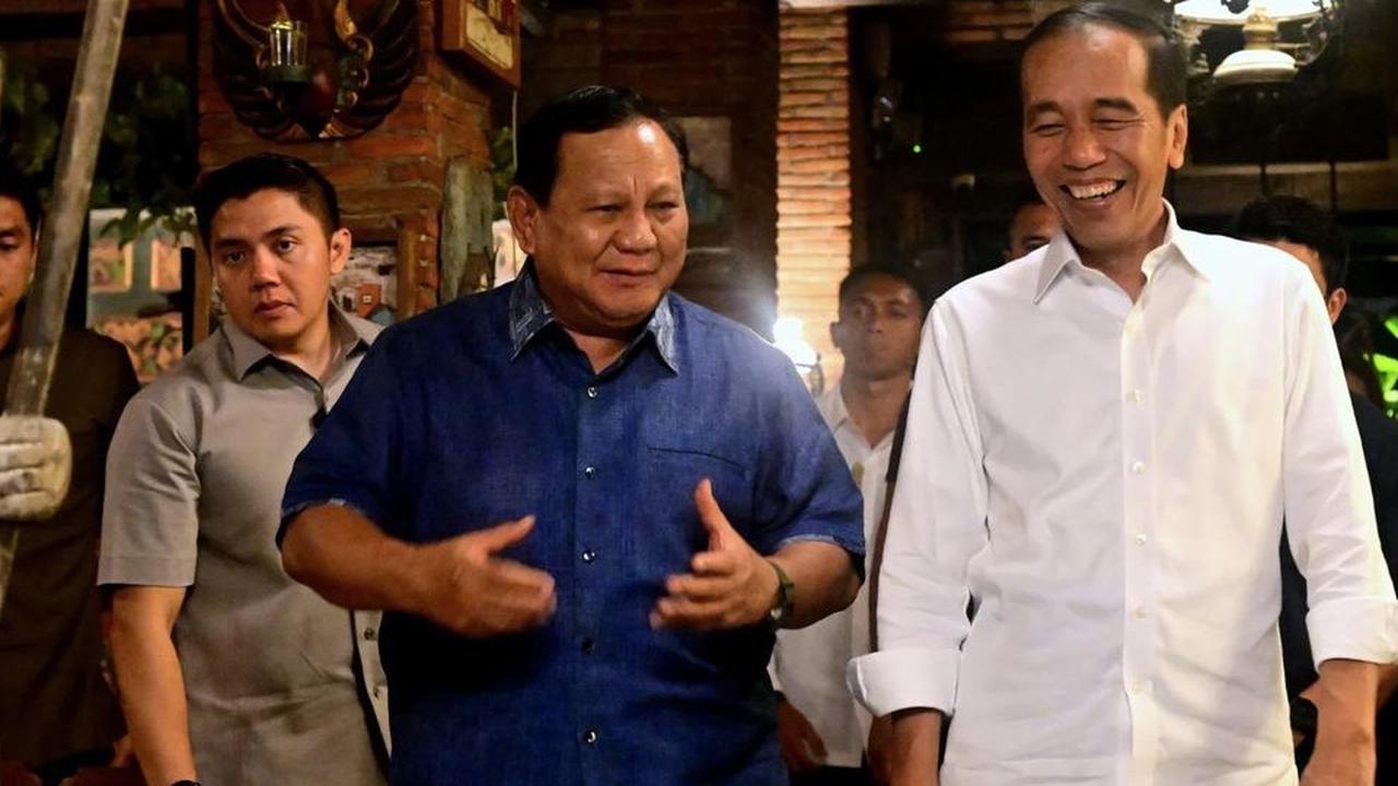 VIDEO: Prabowo Celetuk Tak Tahu Jalan Solo Depan Jokowi, Intip Menu Makanan Keduanya
