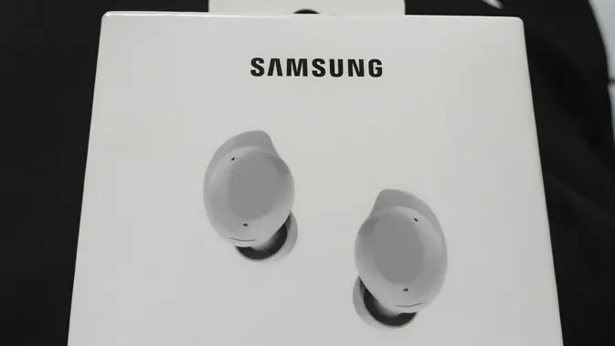 <p>Samsung Galaxy Buds Core (In The Box). Liputan6.com/Matahari Kartika Purusakara.</p>