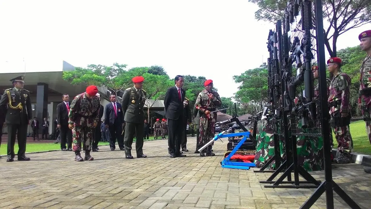 Jokowi ke Markas Kopassus