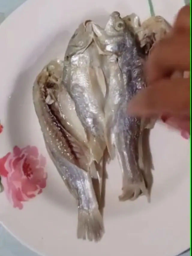 Tanpa Garam, Begini Cara Kurangi Rasa Asin dari Ikan Asin