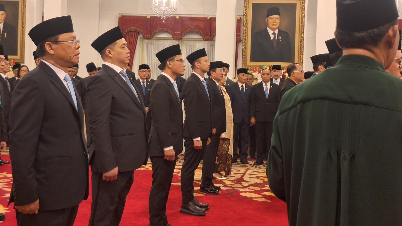 Presiden RI Prabowo Subianto melantik tujuh utusan khusus presiden periode 2024-2029 di Istana Negara Jakarta, Selasa (22/10/2024).