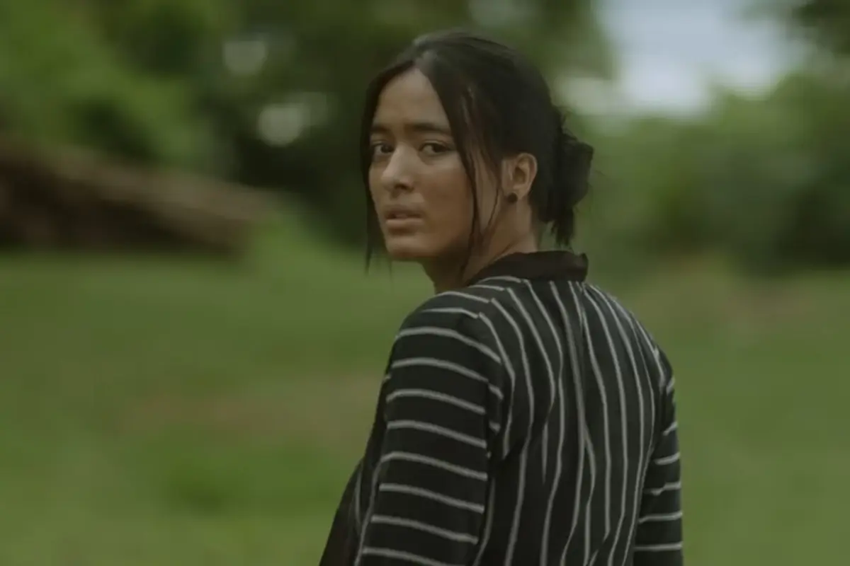 Mawar De Jongh dalam film Para Betina Pengikut Iblis (YouTube/Falcon)
