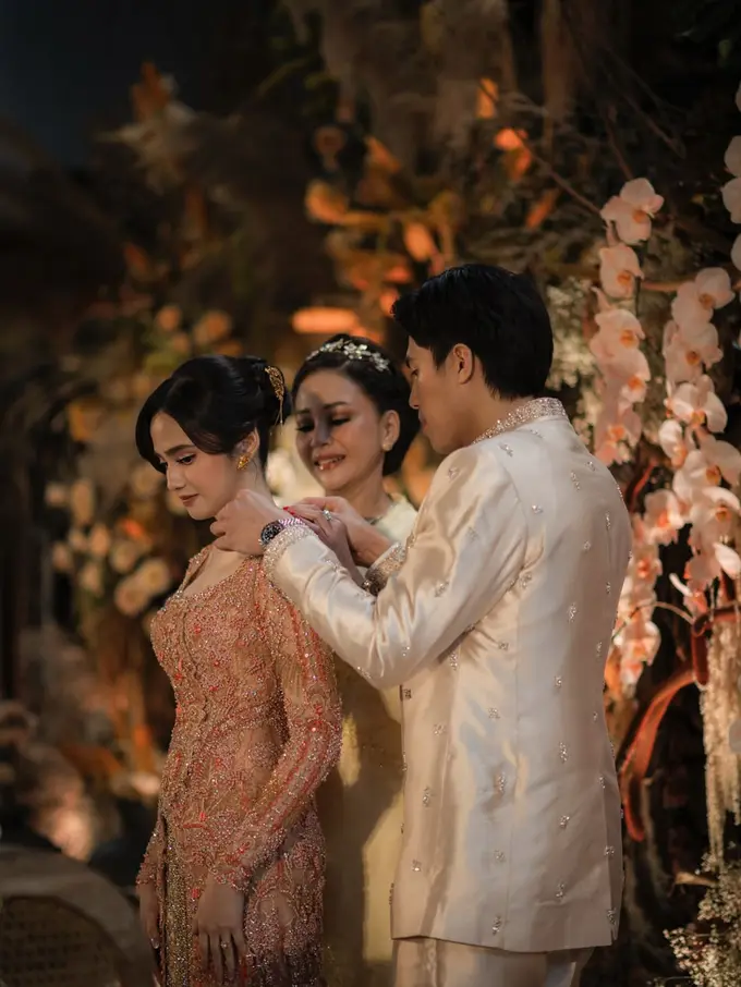 Maia Estianty Pasangkan Kalung Berlian Rp247 Jutaan untuk Syifa Hadju, Jadi Pengikat Cinta dengan El Rumi