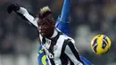 Pada musim pertamanya bersama Juventus, Paul Pogba, mulai bergaya dengan model mohawk yang diberi warna blonde pada bagian atas. (AFP/Filippo Monteforte)