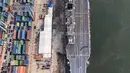 Kapal induk ITS Giuseppe Garibaldi-551 bersandar di Dermaga 107 Pelabuhan Tanjung Priok, Jakarta, Jumat (18/9/2026). Kapal tersebut akan mendukung pelaksanaan Operasi Militer Selain Perang (OMSP), terutama dalam penanganan bencana dan bantuan kemanusiaan. (Istimewa)
