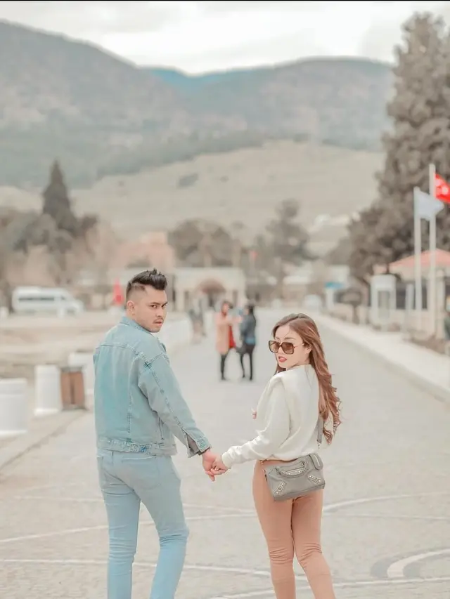 Tasya Revina dan Arjuna Dewanto