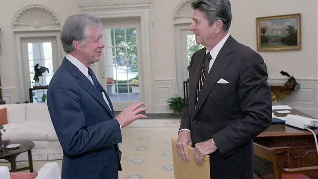 Ronald Reagan dan Jimmy Carter