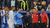 Kena Kartu Merah saat Real Madrid Bungkam Alaves, Kylian Mbappe Harus Absen di Laga Krusial