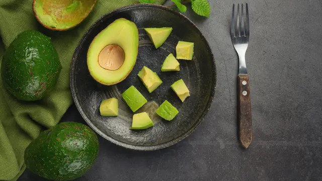 4 Tips Mematangkan Alpukat dengan Cepat