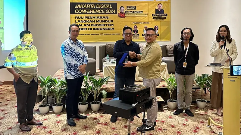 Diskusi bertajuk 'RUU Penyiaran: Langkah Mundur dalam Ekosistem Siber di Indonesia’ yang digelar AMSI di Menteng, Jakarta Pusat.