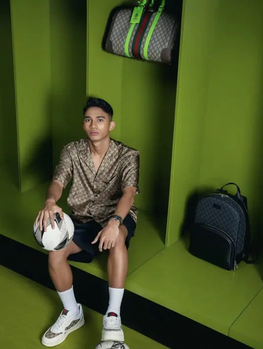 <p>Kali ini, ia lakukan photoshoot bersama Gucci. [Foto: Instagram/ Marselino Ferdinan]</p>