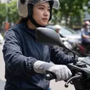 Model Sarung Tangan Motor Wanita Terbaik untuk Menemani Perjalanan di Bawah Terik Matahari