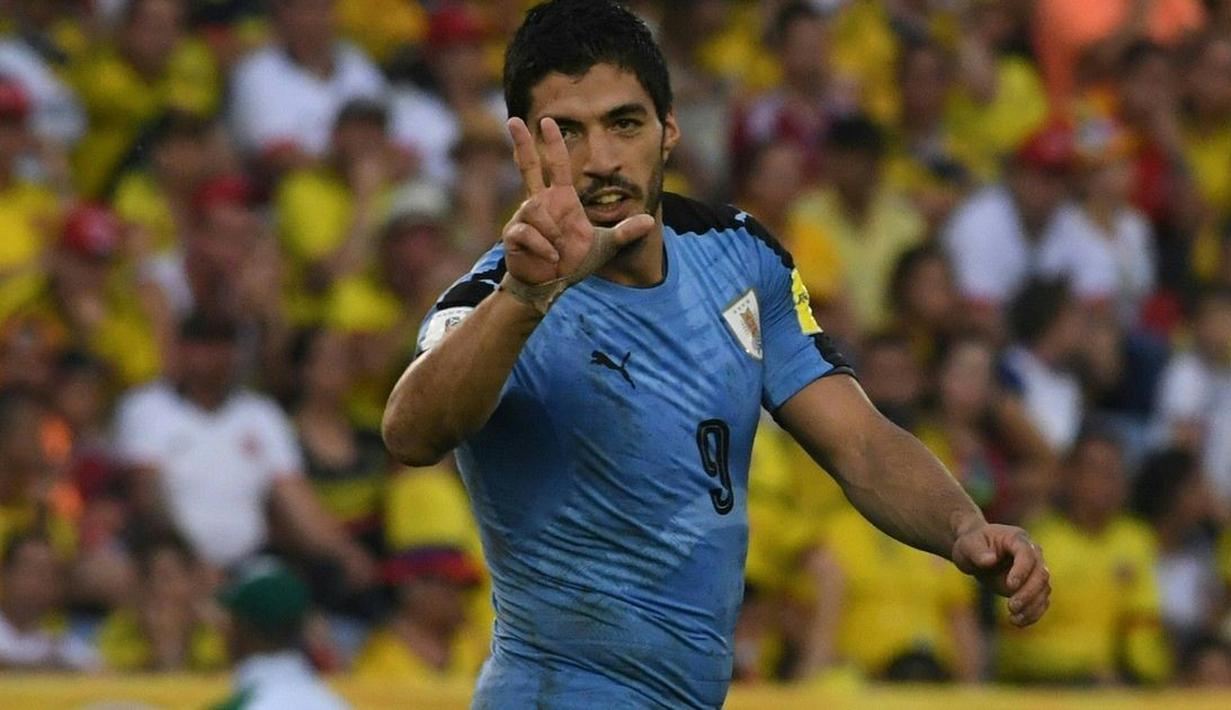 Penyerang timnas Uruguay, Luis Suarez, berhasil menyamai rekor gol milik legenda Argentina, Hernan Crespo, pada kualifikasi Piala Dunia 2018 setelah mencetak gol ke gawang Kolombia. (AFP)