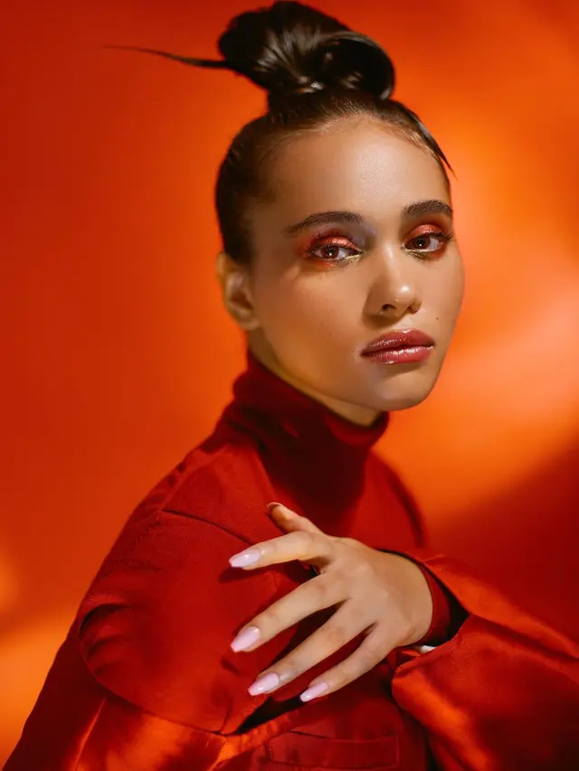 Aurora Ribero tampil menawan dalam berbagai konsep pemotretan (Foto: Instagram auroraribero)