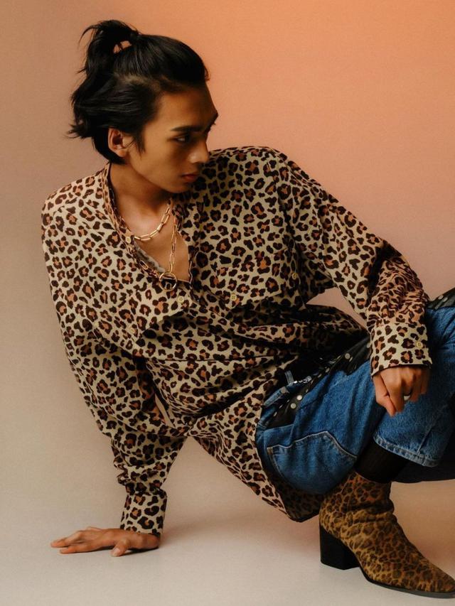 6 Potret Raihan Fahrizal, Pria Asal Indonesia Pertama yang Jadi Model Yves Saint Laurent