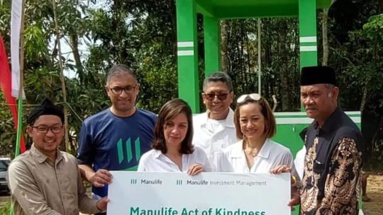 PT Manulife Aset Manajemen Indonesia dan PT Asuransi Jiwa Manulife Indonesia meresmikan fasilitas sarana air bersih yang telah selesai dibangun di Desa Kadubera, Kecamatan Picung, Kabupaten Pandeglang, Banten. (Dok Manulife)