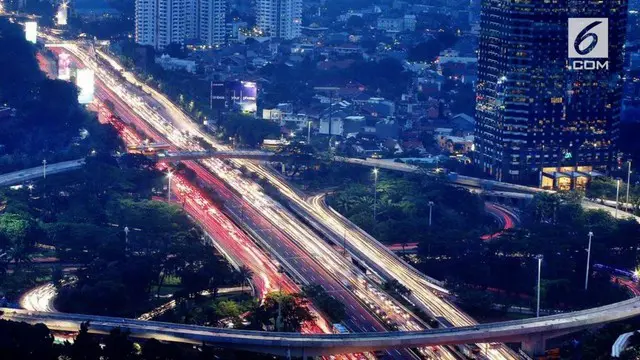 Gubernur DKI Jakarta Djarot Saiful Hidayat mengaku ingin simpang susun tersebut tetap bernama Simpang Susun Semanggi.