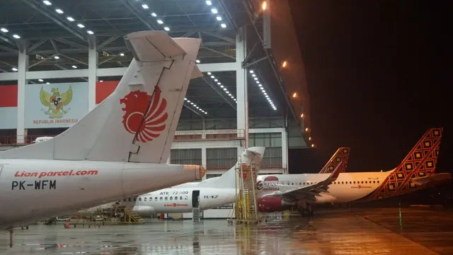 Batam Aero Technic (BAT) di Kawasan Ekonomi Khusus (KEK) sejak 2014 telah menjadi pusat perawatan dan pengerjaan penangan perbaikan pesawat udara di Bandar Udara Internasional Hang Nadim Batam. (Dok Lion Air)