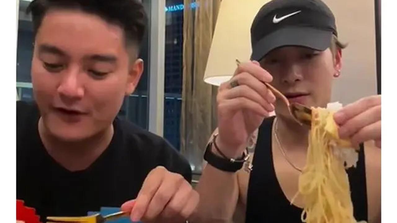 6 Potret Jackson Wang Naik BB 4 Kg di Jakarta, Kuliner Indonesia Bikin Nagih
