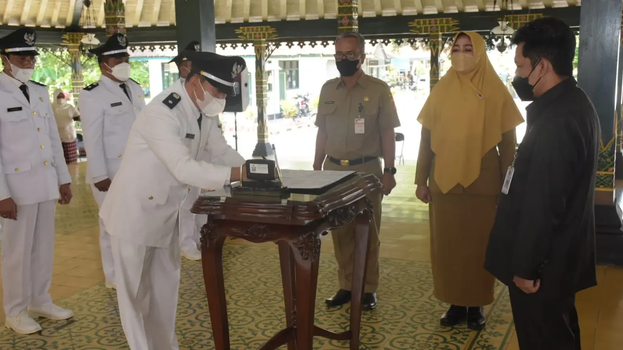 Pelantikan kepala desa PAW di Wonosobo, Jawa Tengah. (Foto: Liputan6.com/Kominfo Wonosobo)