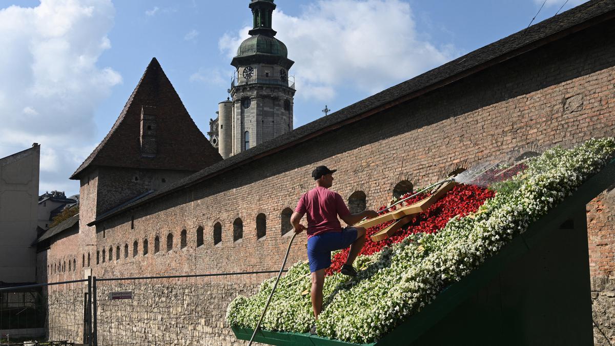 Situs Warisan Budaya UNESCO Jadi Korban Serangan Rusia ke Ukraina, Bangunan Abad ke-17 Terbakar