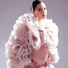 Alyssa Daguise buktikan bahwa dirinya tak hanya sekadar bumil glowing tapi juga fashionable mama [@alyssadaguise]