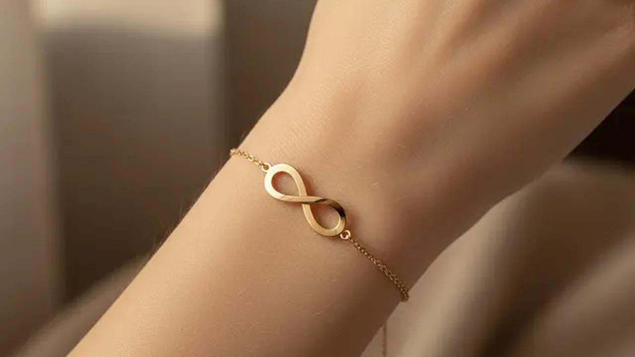 7 Gelang Emas 18K Kecil Bergaya Modern Vintage yang Lagi Tren di 2025