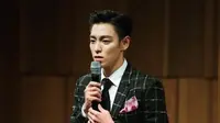 Melansir Soompi, Selasa (1/8/2017), T.O.P Big Bang sudah tak boleh lagi menjadi polisi. Untuk itu, pihak kepolisian mengajukan ke markas besar tentara untuk menentukan posisi baru T.O.P Big Bang. (Instagram/choi_seung_hyun_tttop)