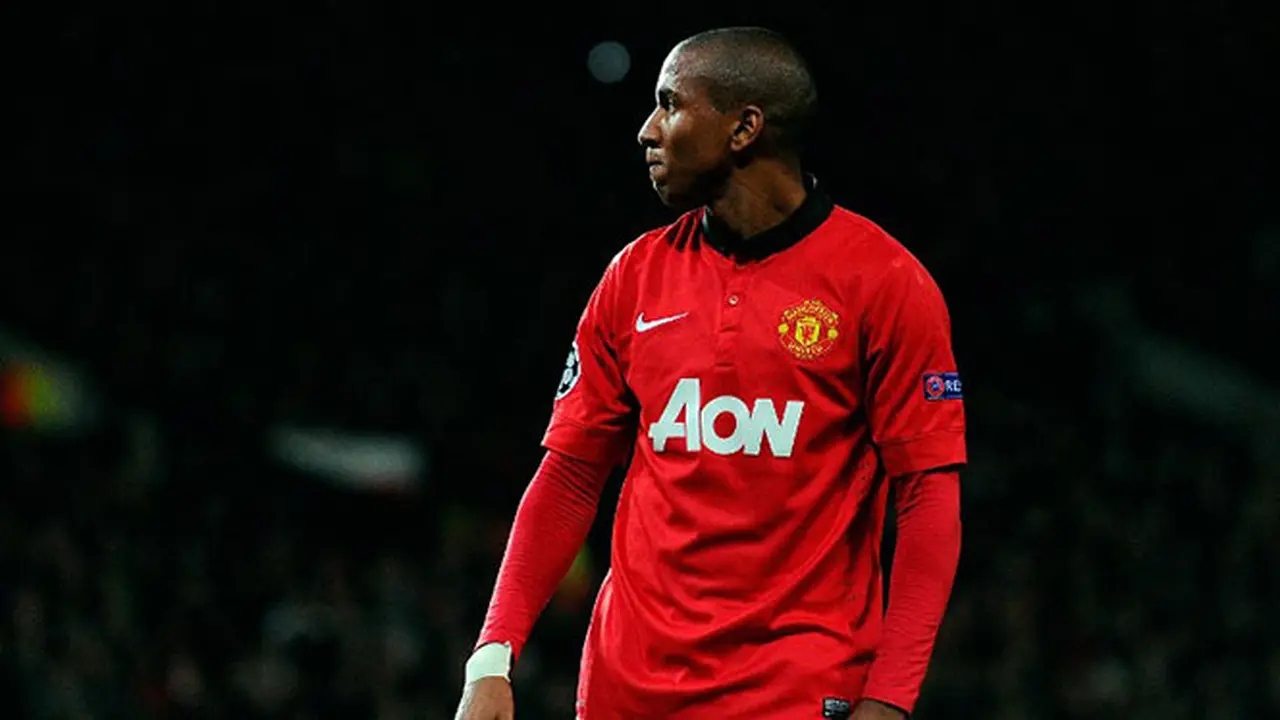 ashley-young-140129a.jpg