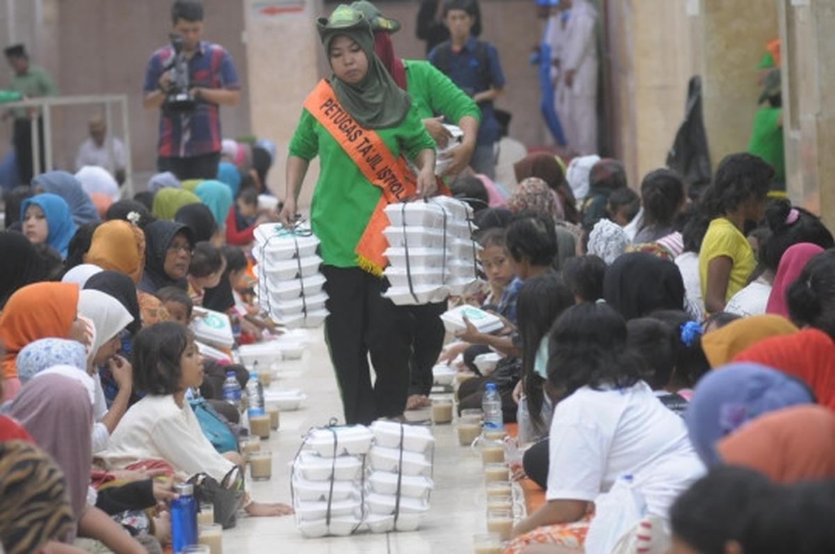 Buka puasa bersama di Masjid Istiqlal