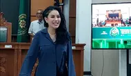 Nikita Mirzani menanggapi sikap JPU yang menolak nota pembelaannya, dalam sidang replik terkait kasus pemerasan dan TPPU terhadap Reza Gladys. (Foto: M. Altaf Jauhar)