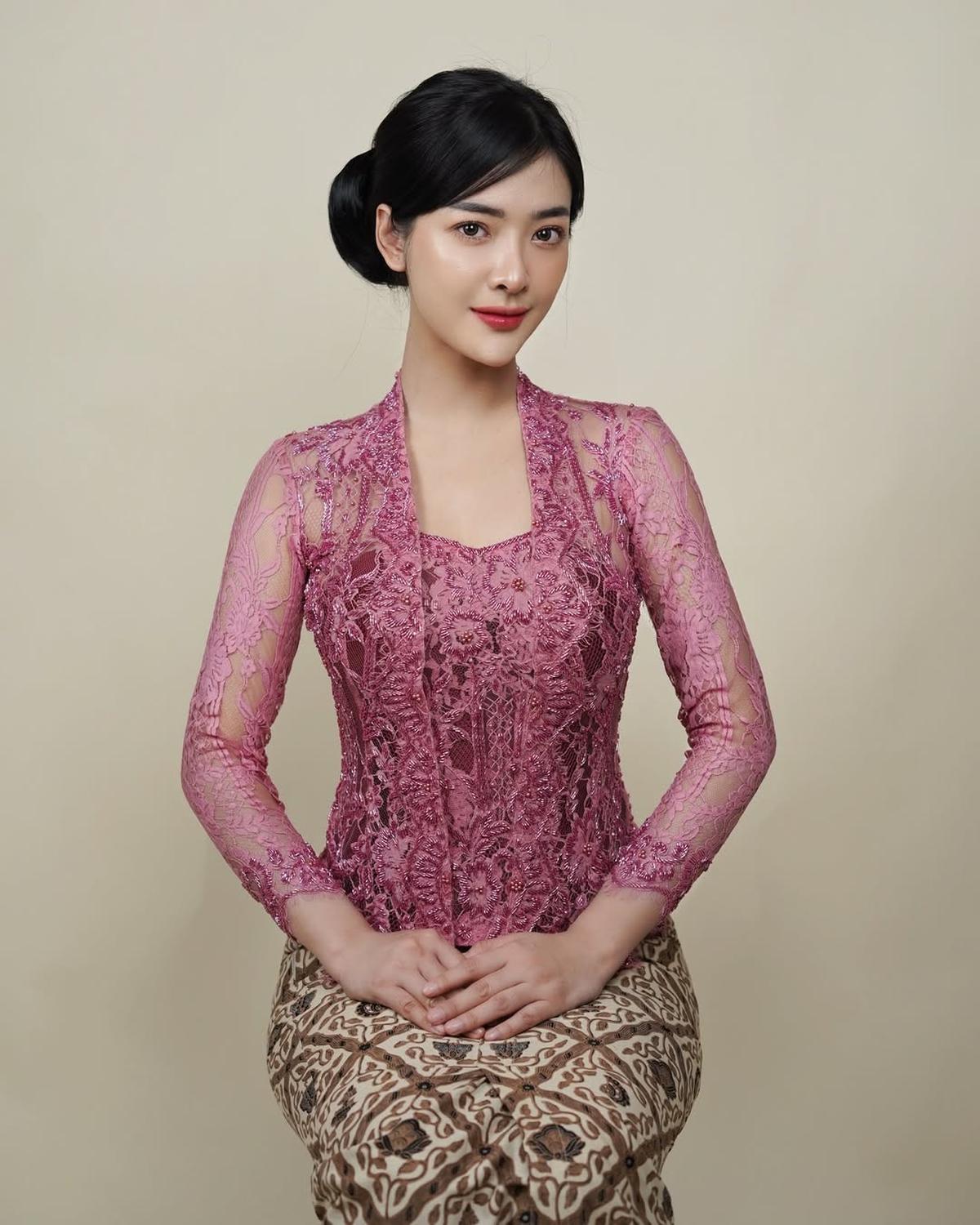 8 Inspirasi Model Kebaya Ala Dara Sarasvati, Cocok untuk Berbagai Momen Istimewa