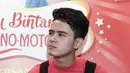 Lantas siapa kekasih Aliando Syarief? Saat ditemui di kawasan Menteng, Jakarta Pusat pada Kamis (27/4/2017) lalu, Ali mengaku masih betah menjomblo. (Deki Prayoga/Bintang.com)