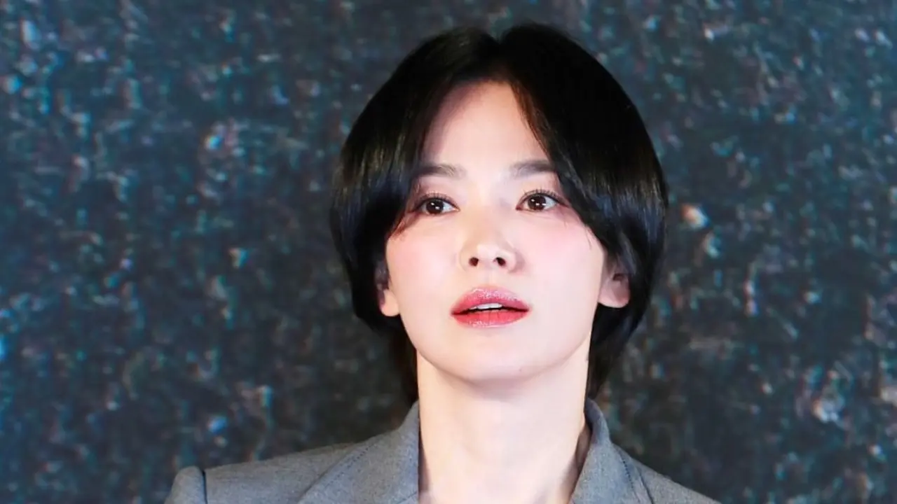 Potongan Rambut Baru Song Hye Kyo yang Gayanya Bisa Dicoba