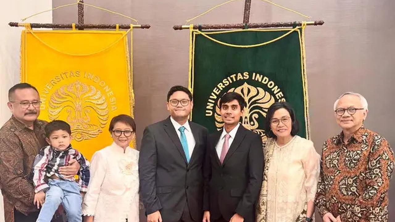 6 Potret Kompak Sri Mulyani dan Retno Marsudi Hadiri Wisuda Anak, Tampil Elegan dengan Kebaya Putih